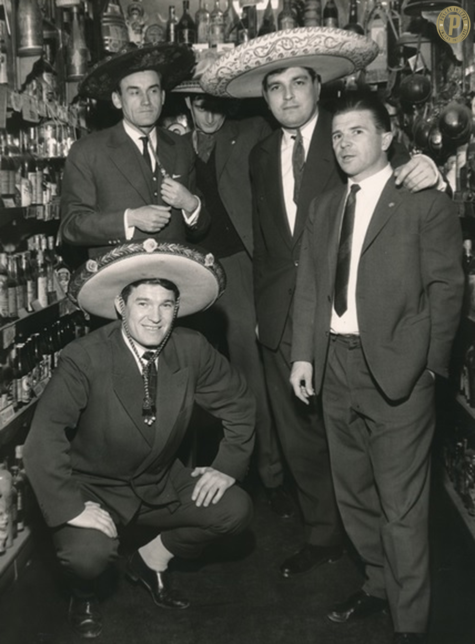 Egészségben és sikerekben gazdag boldog új esztendőt kívánunk!