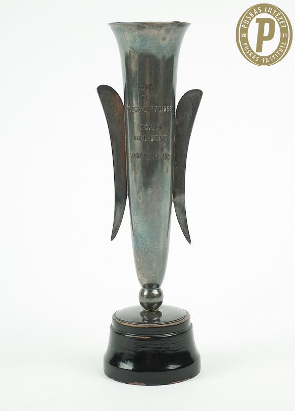 Páratlan kupaparádé